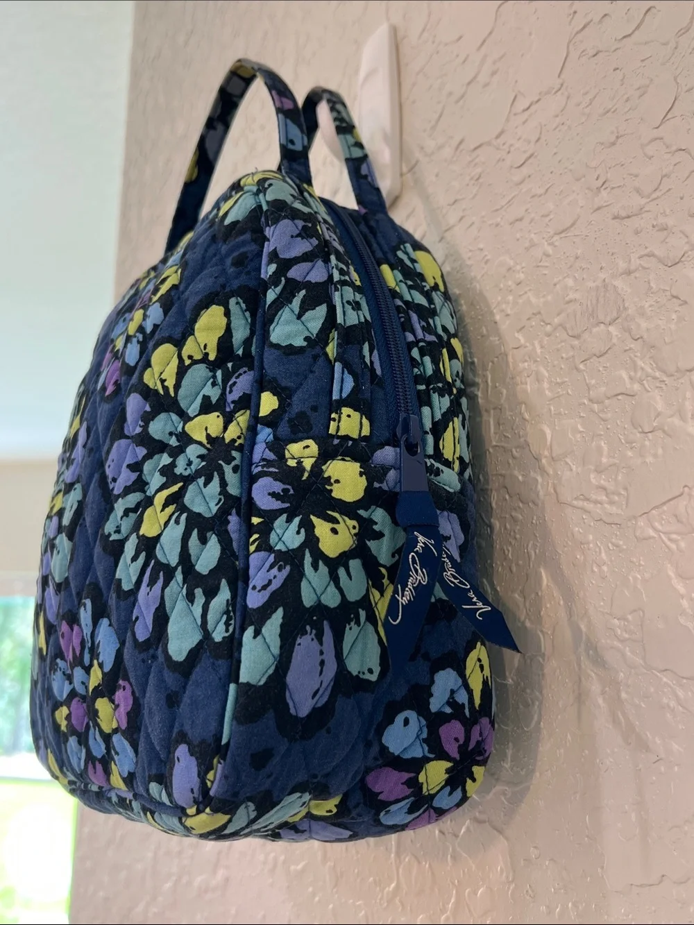 Vera Bradley Lunch Bunch Indigo Pop Quilted Lunch Bag Retired Floral